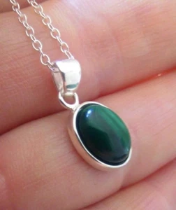 Verde Naturale Malachite Ovale Gemma 925 Argento Sterling Collana Regalo per Lei - Foto 1 di 6