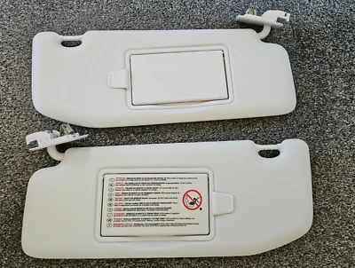 Parasoles del lado del conductor y del pasajero Peugeot 208 MK1 2013-2019 Foto 1 de 3