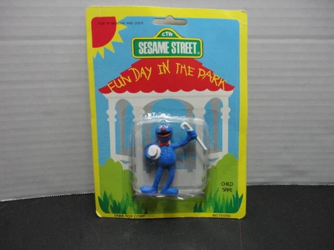 Tara Toy Sesame Street Fun Day in the Park Mini-Collectibles Grover Figure#72000 Cover