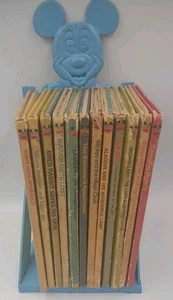 🐭 Vintage Konvolut 12 Disney Lesen Kinderbücher mit Vintage Ständer Kindergeschichten - Bild 1 von 18