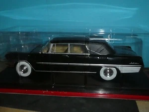 ZIL 111D Cabriolet mit Dach oben schwarz mit Magnolienverkleidung Hachette 1:24 th. Waage  - Bild 1 von 6