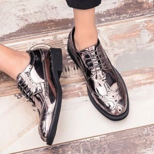 Zapatos Oxford formales de cuero brillante con cordones para hombre punta de ala fiesta brogue tallado - Imagen 1 de 18