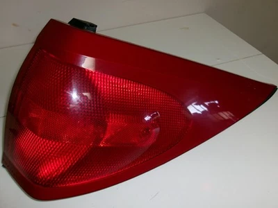 2002-2003 BUICK RENDEZVOUS правосторонний задний тормозной фонарь лампа в сборе - Изображение 1 из 2