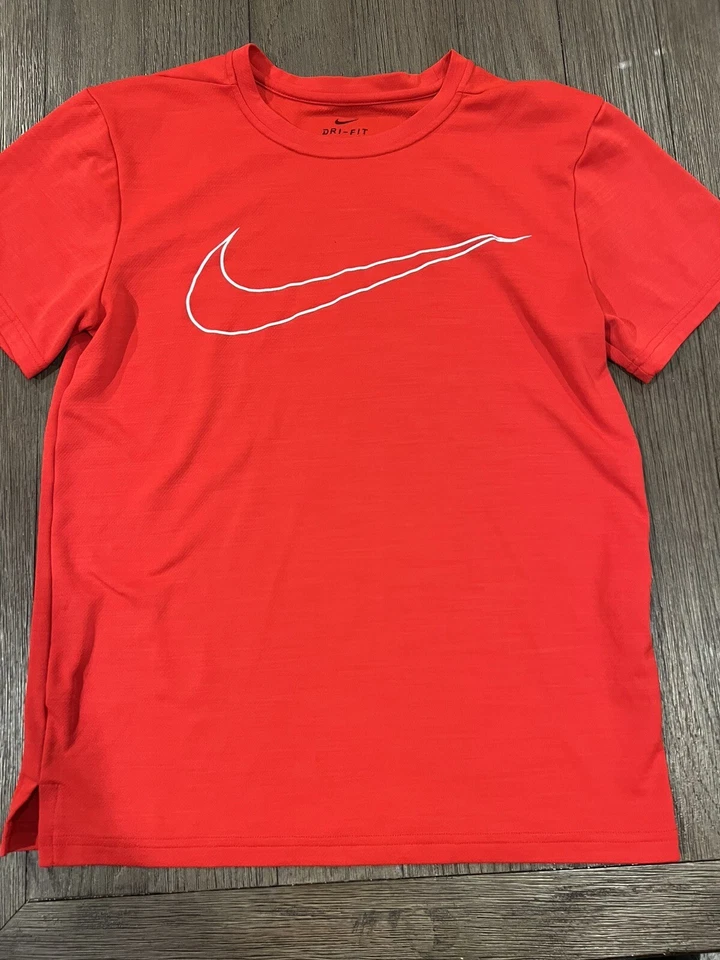 Para Hombres Nike Malla Transpirable Fresca Viento de Cola Camisa para Correr Miler Rojo Swoosh Pequeña Foto 1 de 1