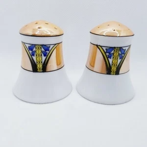 Vintage ceramic with floral design Salt and Pepper Shakers made in Japan - Picture 1 of 4