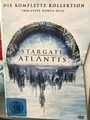 Stargate: Atlantis - Die komplette Kollektion (inkl. Bonus-Disc) [26 DVDs] - Bild 1 von 3