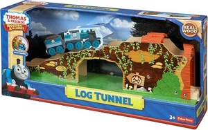 Thomas The Tank Engine Log Tunnel Y5195 NIB Hard to Find NEW!! - Picture 1 of 6