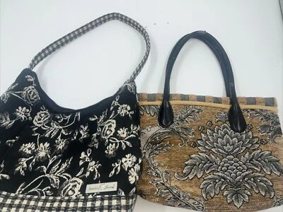 Lote 2 - Bolsa de ombro Isabellas Journey carpete estofada mão e preta floral - Imagem 1 de 4