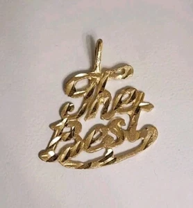 14K Solid Yellow Gold "The Best" Diamond Cut Charm Pendant 1.2g - Picture 1 of 8