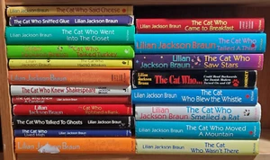 Lot Of 22 Cat Who Novels In 20 Volumes By Lilian Jackson Braun Hardcovers - Imagen 1 de 21