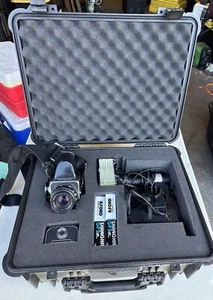 Hassellblad500CM Chrome With NC2 FINDER And Other Accessories Plus Pelican Case - Picture 1 of 18