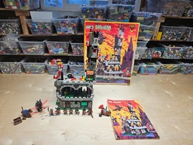 LEGO 6097 Fright Knights: Night Lord&rsquo;s Castle 100% Complete with box