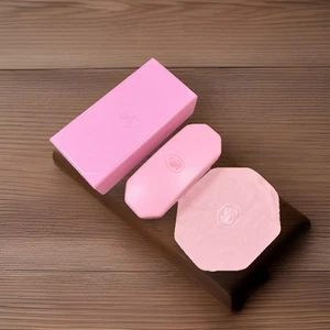 Estuche para gafas SWAROVSKI rosa concha de almeja paño de limpieza y caja de regalo nuevo - Imagen 1 de 9