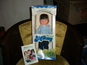 Muñeca MIKEY 1982 My Friend vintage de Fisher Price #205 con caja original - Imagen 1 de 2