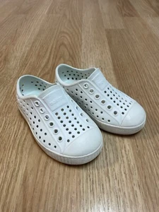 NATIVE WHITE BABY SLIP ON SHOES Children's size 6 - Picture 1 of 8