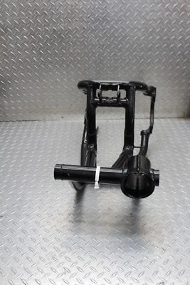 Yamaha V Star 650 XVS650A 2006 clásico basculante trasero brazo de suspensión Foto 1 de 4