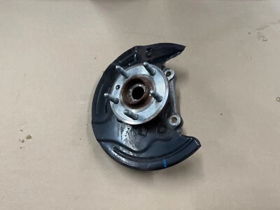2010-2015 Chevrolet Camaro SS LH Driver Front Spindle Knuckle Hub GM - OEM - Изображение 1 из 4