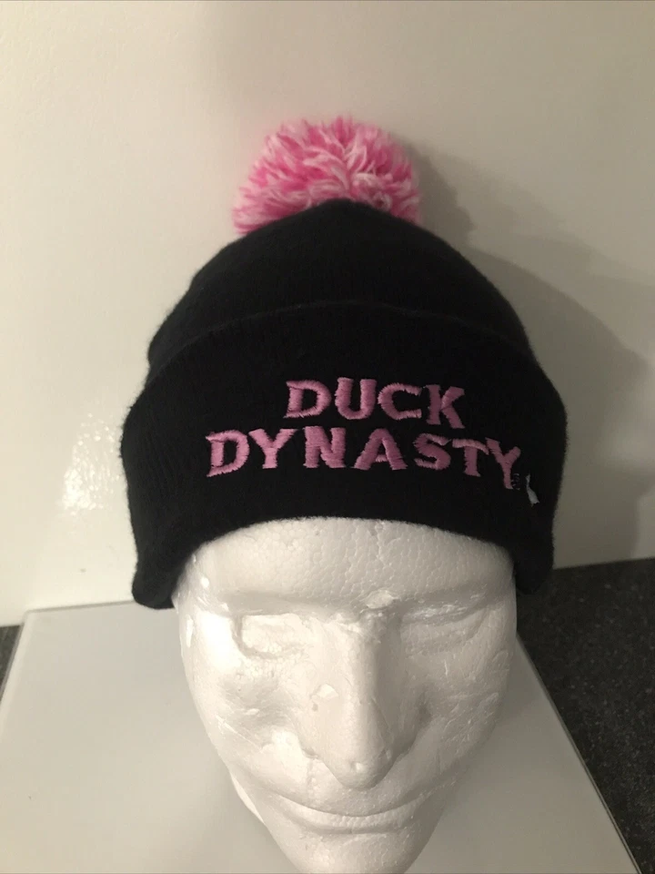 Duck Dynasty Womens winter hat pink and black A&E. - Image 1 of 4