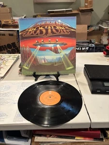 BOSTON - DON'T LOOK BACK 33 RPM LP - Bild 1 von 6