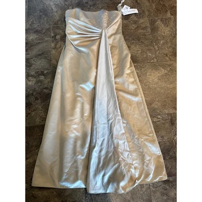 NUEVO CON ETIQUETAS $165 Vestido Formal David's Novia Champagne Satinado Cuentas Acanalado Talla 16 Foto 1 de 4