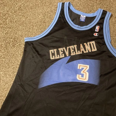 Camiseta deportiva usada en excelente estado vintage de los 90 Cleveland Cavaliers Cavs 3 Bob Sura campeón de la NBA talla 52 Foto 1 de 4