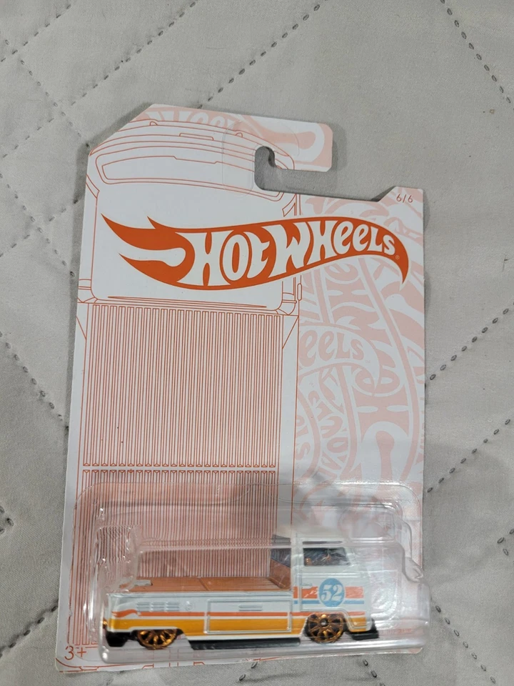 Hot Wheels 2020 Pearl and Chrome 6/6 - Volkswagen T2 Pickup (blanco) Foto 1 de 1