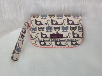 Bungalow 360 Muñequera Estampado de Gato Crema Cartera Bolso sin asas Muñequera Bolso Foto 1 de 4