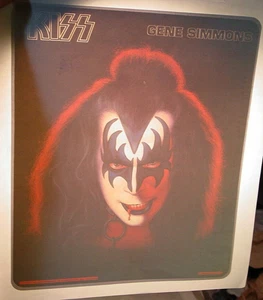ÁLBUM EN SOLITARIO KISS VINTAGE 1978 GENE SIMMONS HIERRO EN TRANSFERENCIA - ¡RARO! - Imagen 1 de 2
