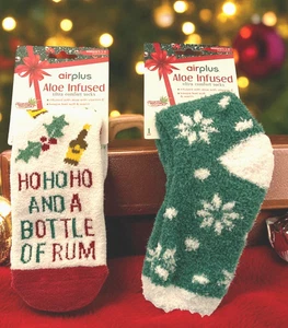 Lote 2 calcetines cómodos AirPlus con infusión de aloe para mujer "HOHOHO...Ron" y nieve verde - Imagen 1 de 5
