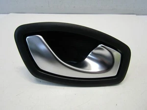 RENAULT CAPTUR 2018-19 OFFSIDE/RIGHT REAR INTERIOR DOOR HANDLE (5 DOOR)   #6221V - Picture 1 of 7