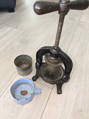 Pressoir A Fruit Ancien En Fonte - Photo 1/4