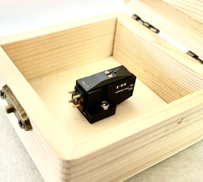 Cartucho fonográfico Dynavector DV XX-1 MC bobina móvil salida alta, con amortiguador de fundente Foto 1 de 4