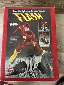 The Flash Ltd. Edition 8 1/2"  Statue By Paquet DC Comics HOLD THE LIGHTNING