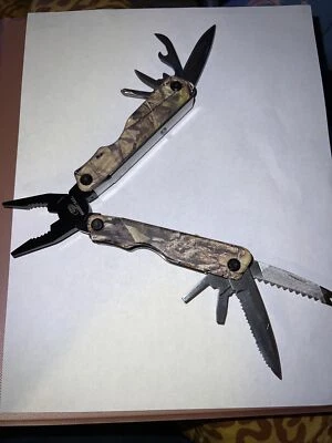 Mossy Oak Camo Multi Tool Pliers Wire Cutter Screwdrivers File Ruler W/Sheath - Image 1 of 4
