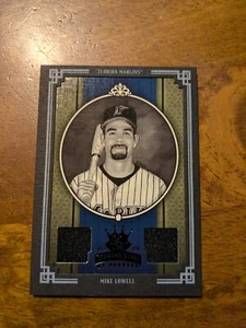 2005 Diamond Kings #97 Mike Lowell Materials Framed Black Black and White #/10 - Picture 1 of 2