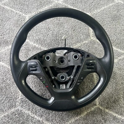 14-18 KIA FORTE VOLANTE CUERO NEGRO CON CRUCERO Y FUNCIONES USADO OEM Foto 1 de 4