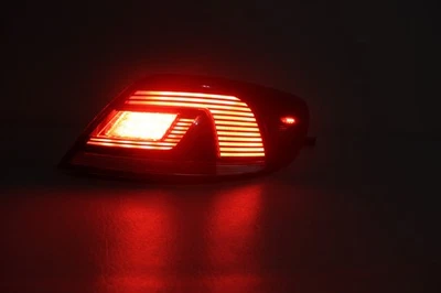 13-17 ФОЛЬКСВАГЕН CC ПАССАЖИР ПРАВАЯ СТОРОНА ЧЕТВЕРТЬ КРЕПЛЕНИЕ ЗАДНИЙ ФОНАРЬ ЗАДНИЙ ФОНАРЬ - Изображение 1 из 4