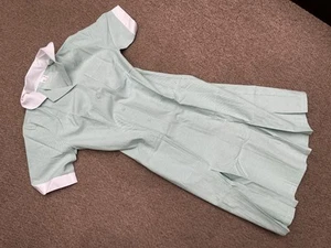 NURSES HEALTHCARE DENTIST DRESS GREEN WHITE STRIPE NEW WITH POCKETS 14 COSPLAY - Picture 1 of 8