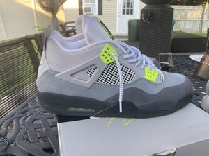 Jordan 4 Retro SE Neon 95 2020 for Sale 