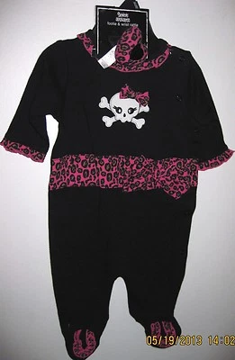 Spencer's 2-Pc набор леопард печать отделки с черепом цельный Footie и запястье погремушка - Изображение 1 из 2