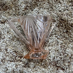 Piramide Rosa di Indiana Glass Company Vetro - Foto 1 di 4