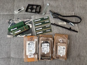 Konvolut Server Teile Dell R815 DDR3 ECC RAM SAS SATA Festplatten - Afbeelding 1 van 5