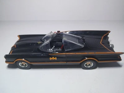 DC Comics Jada 1:32 Scale 1966 Classic Batman Batmobile Diecast 98680 Pull back - Image 1 of 4