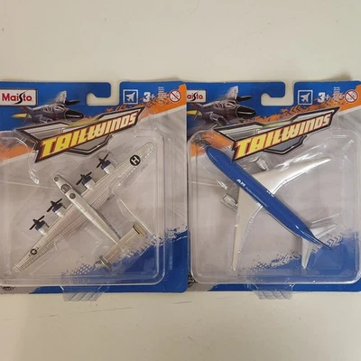 Maisto Diecast Boeing 777-200 Jet y B-24 Liberator Avión Militar Metal Foto 1 de 4