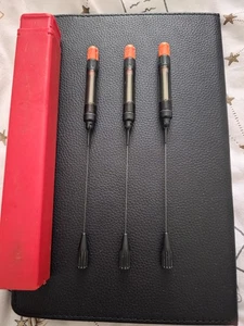 Fox Black Label Bobbins With Isotopes - Picture 1 of 3