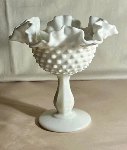 Fenton Milchglas Kochnagel doppelt gekräuselt 6" Komport - Bild 1 von 1