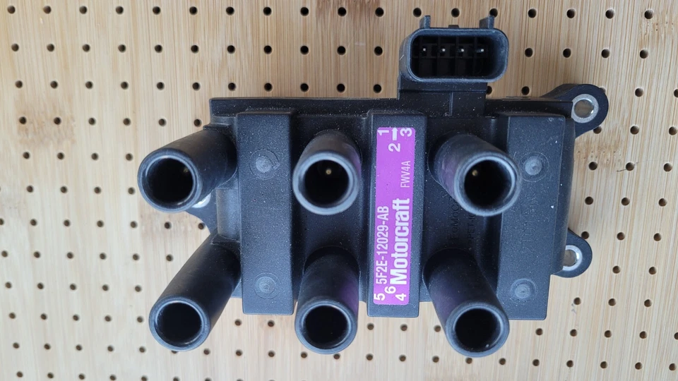 GENUINE MOTORCRAFT Ignition coil for 2001-2008 Ford Mazda Mercury 5F2E-12029-AB - Image 1 of 2