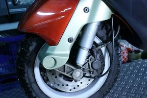 oryginalny amortyzator Piaggio SKR 125 Quartz Sfera Vespa ET2 ET4 PK 50 - Zdjęcie 1 z 3