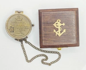 Brújula de bolsillo de latón grabada con estuche de madera - Regalo inspirador "A mi papá" - Imagen 1 de 8