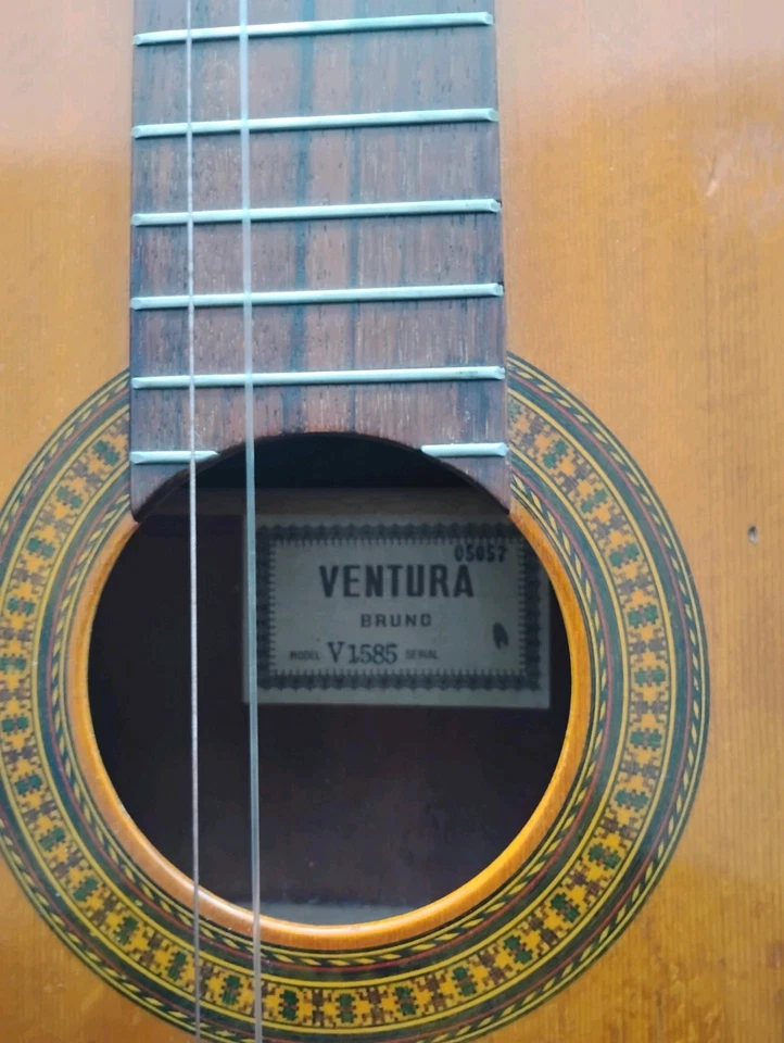 Guitarra acústica vintage Burnob para diestros Foto 1 de 4